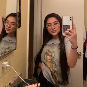 Meet your Posher, Nia